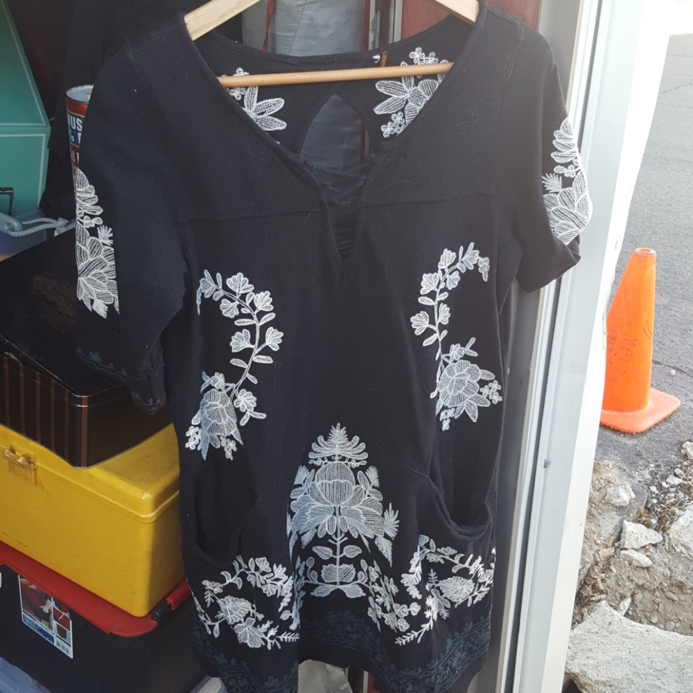 Free people blk blu and white. Dress tunic.